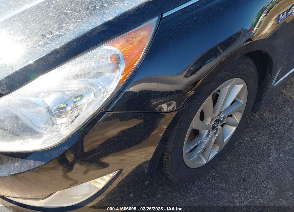 2015 HYUNDAI SONATA VIN: KMHEC4A41FA129904