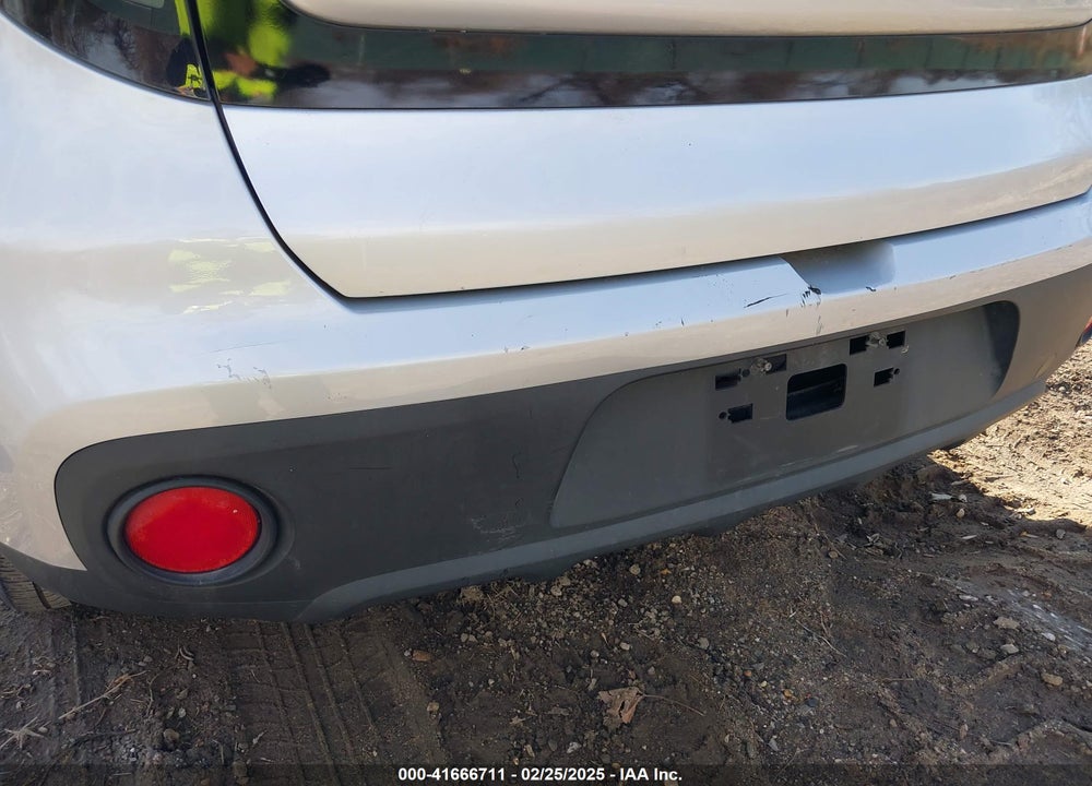 2018 KIA SOUL VIN: KNDJN2A26J7584091