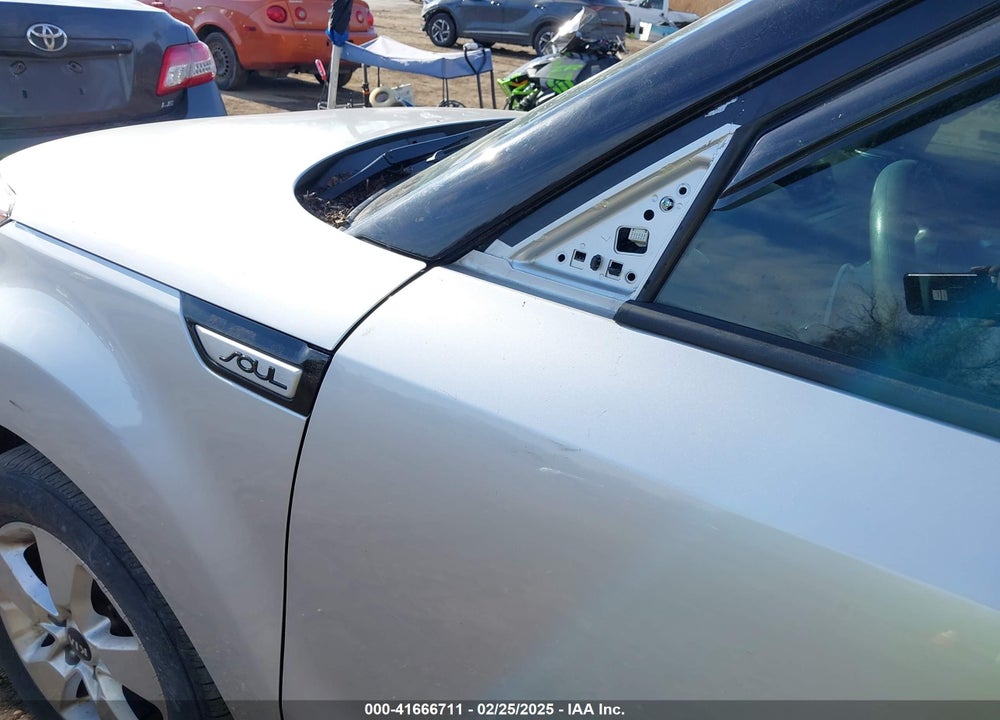 2018 KIA SOUL VIN: KNDJN2A26J7584091