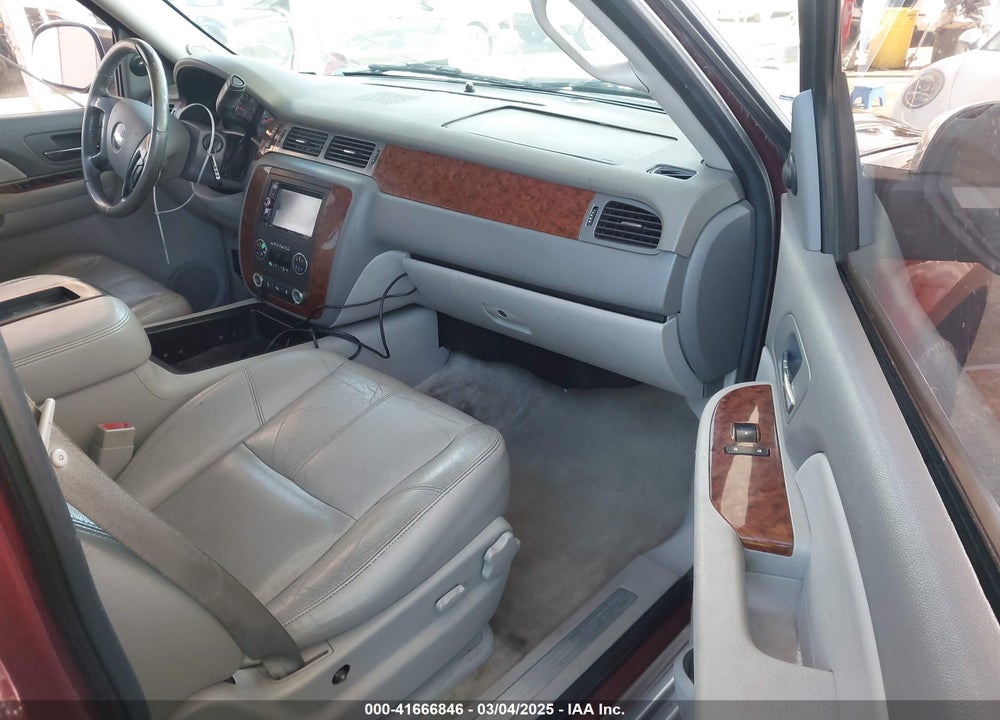 2008 CHEVROLET TAHOE LT VIN: 1GNFC13028J118793