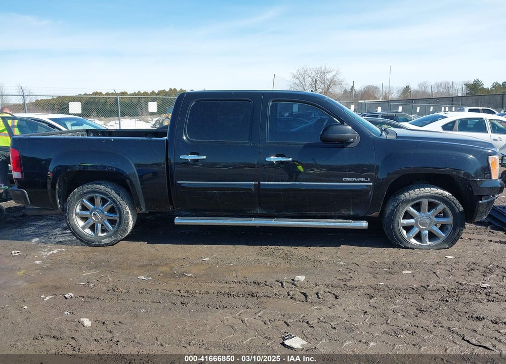 2013 GMC SIERRA 1500 DENALI VIN: 3GTP2XE24DG337445