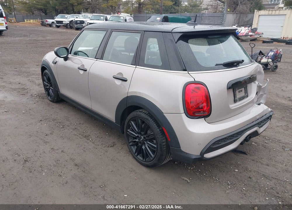 2024 MINI COOPER VIN: WMW53DK02R2U87752
