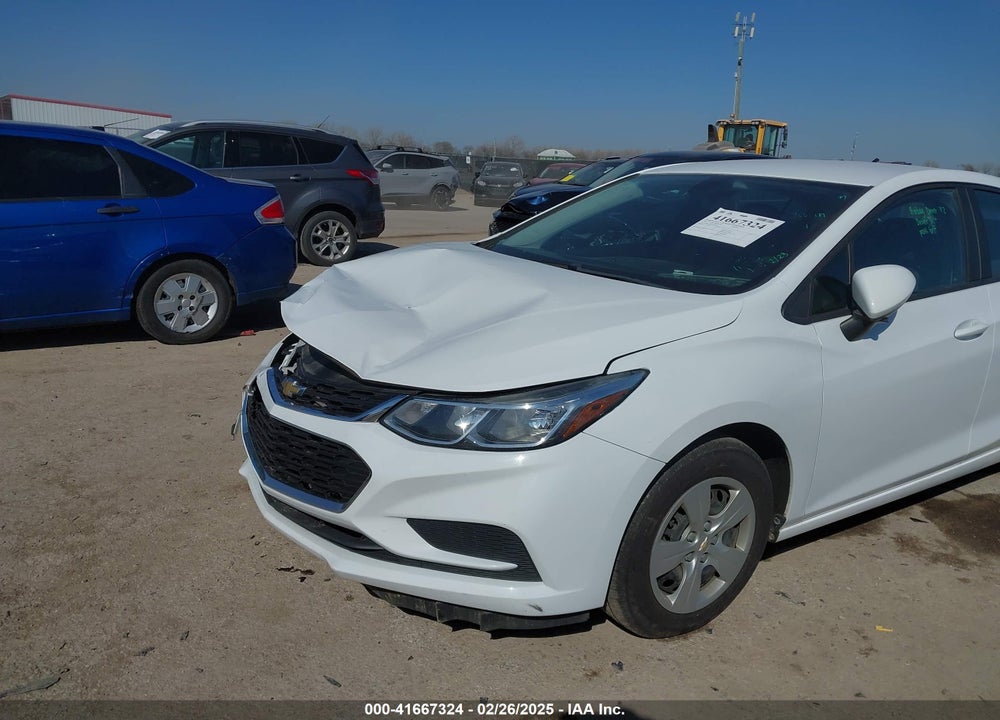 2017 CHEVROLET CRUZE VIN: 1G1BC5SM5H7156009