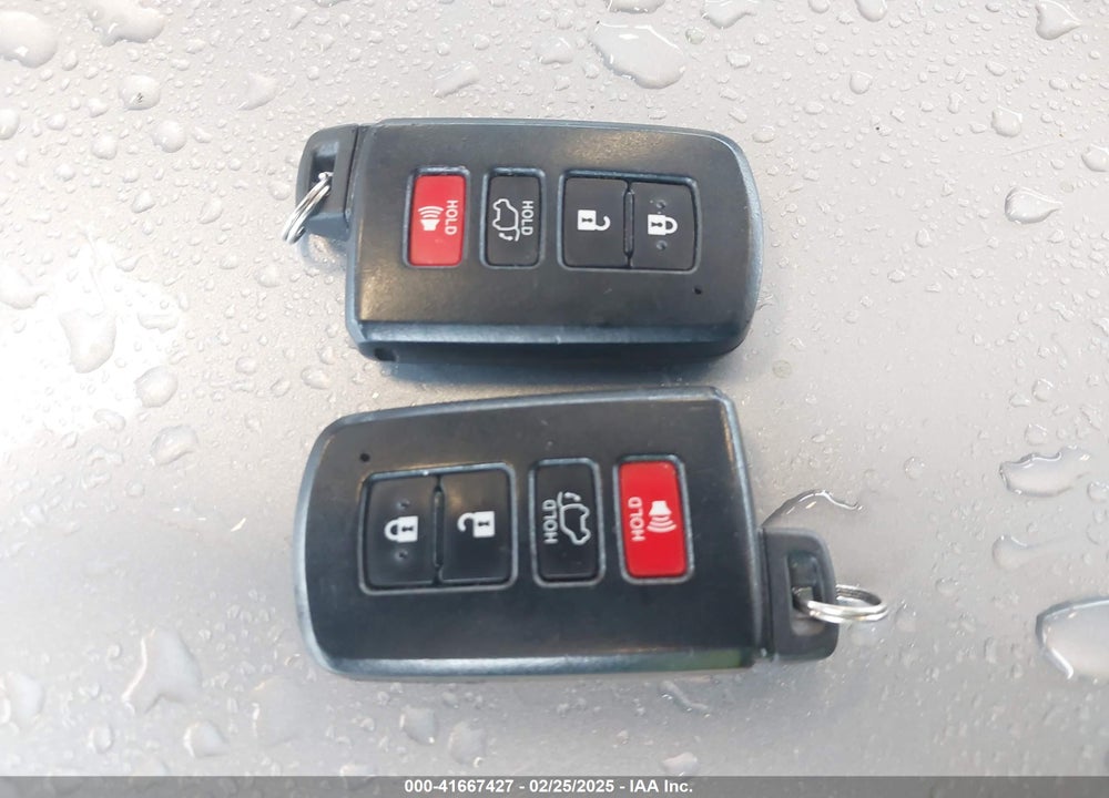 2017 TOYOTA RAV4 HV VIN: JTMRJREV0HD152412