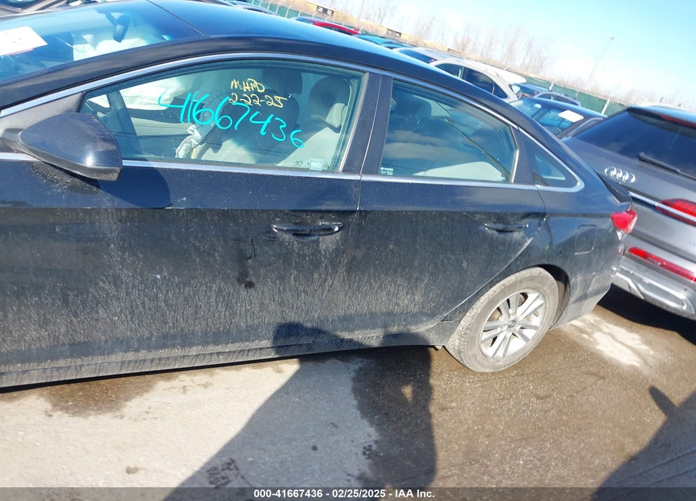 2015 HYUNDAI SONATA VIN: 5NPE24AF6FH241115
