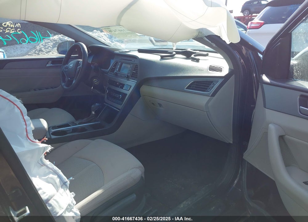 2015 HYUNDAI SONATA VIN: 5NPE24AF6FH241115