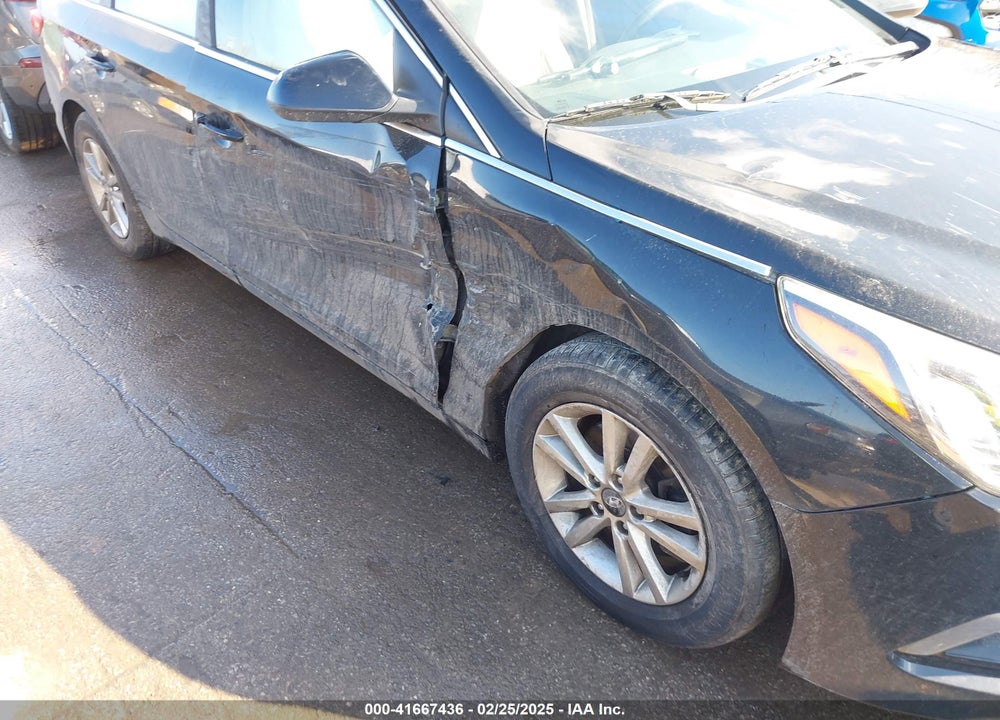 2015 HYUNDAI SONATA VIN: 5NPE24AF6FH241115