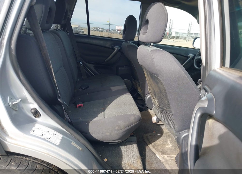 2004 TOYOTA RAV4 VIN: JTEGD20V040006280