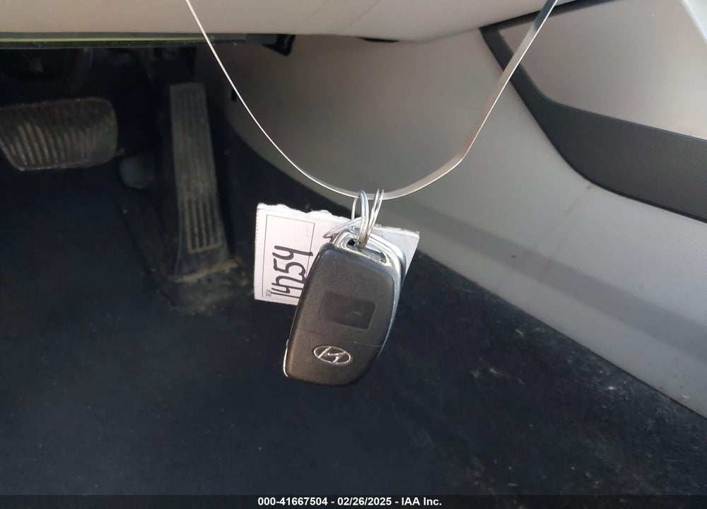 2015 HYUNDAI SONATA VIN: 5NPE24AF8FH106234
