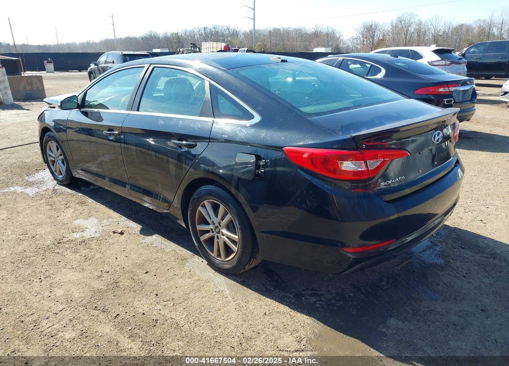 2015 HYUNDAI SONATA VIN: 5NPE24AF8FH106234