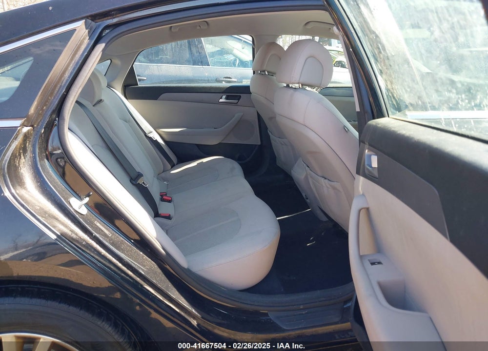 2015 HYUNDAI SONATA VIN: 5NPE24AF8FH106234