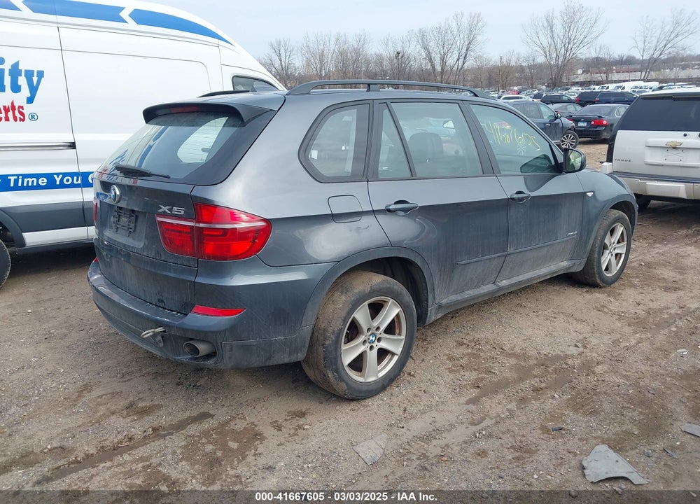 2013 BMW X5 XDRIVE35I/XDRIVE35I PREMIUM/XDRIVE35I SPORT ACTIVITY VIN: 5UXZV4C50D0B03305