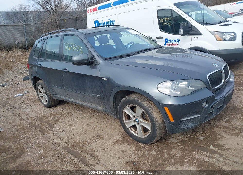 2013 BMW X5 XDRIVE35I/XDRIVE35I PREMIUM/XDRIVE35I SPORT ACTIVITY VIN: 5UXZV4C50D0B03305
