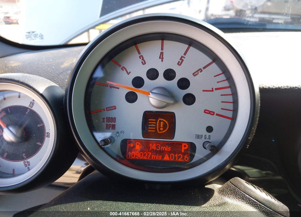 2010 MINI COOPER S VIN: WMWMS3C55ATZ84974