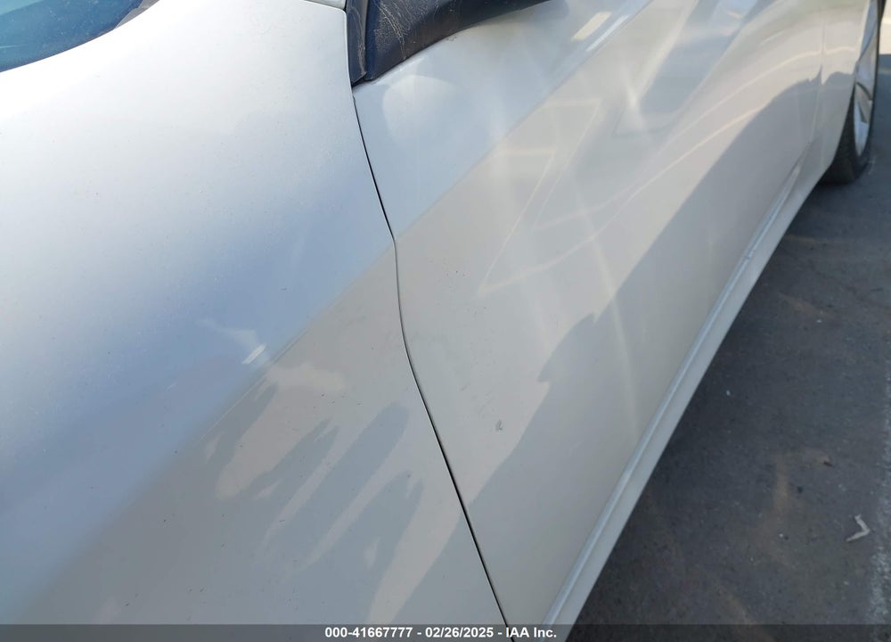 2011 HYUNDAI GENESIS 3.8 GRAND TOURING VIN: KMHHU6KH8BU065294