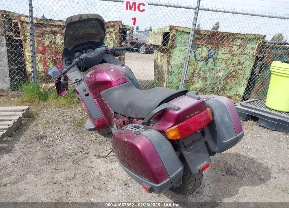 2001 HONDA ST1100 A VIN: JH2SC264X1M100002