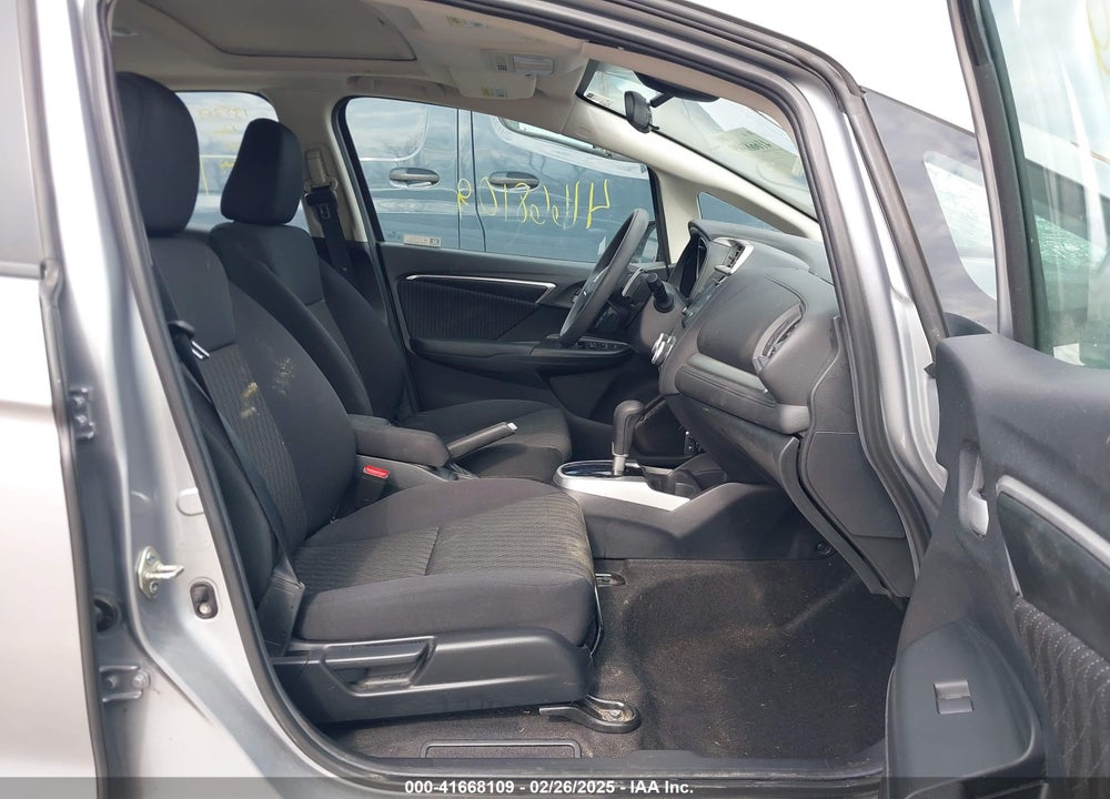 2019 HONDA FIT VIN: 3HGGK5H83KM752082