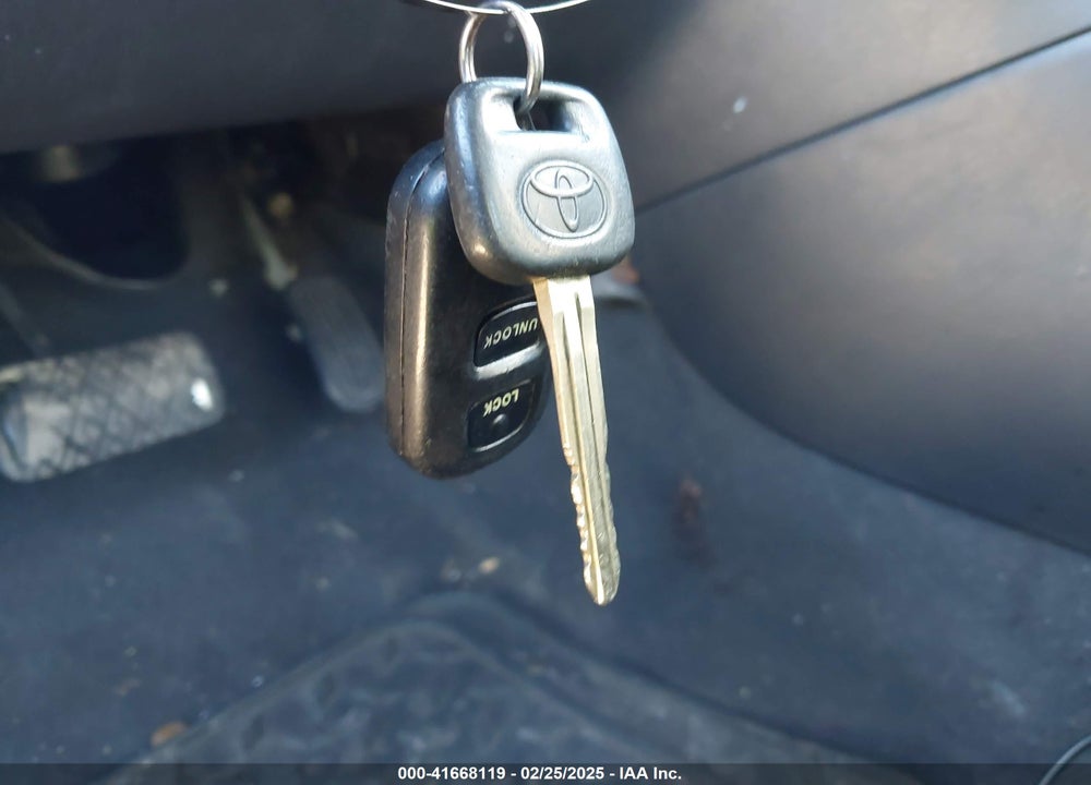 2004 TOYOTA COROLLA S VIN: 2T1BR32E44C226661
