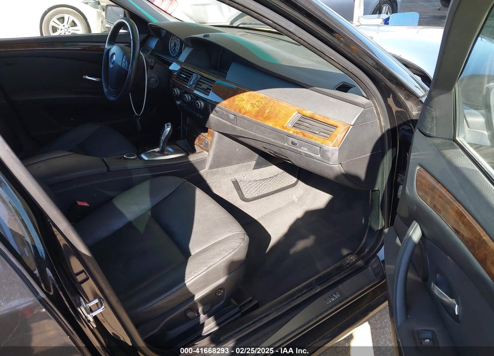 2008 BMW 528I VIN: WBANU53508C110388