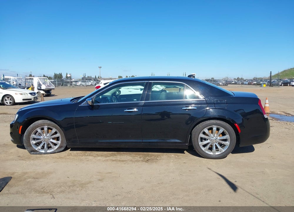 2019 CHRYSLER 300 VIN: 2C3CCAKG8KH610865