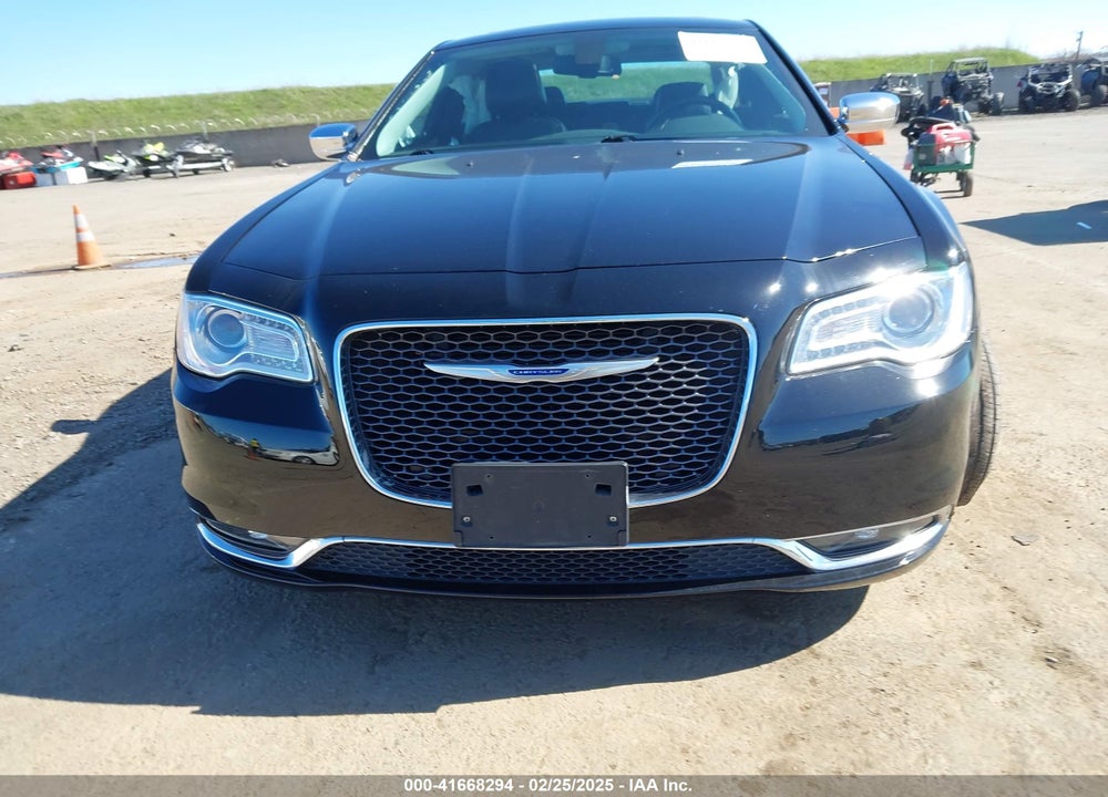 2019 CHRYSLER 300 VIN: 2C3CCAKG8KH610865