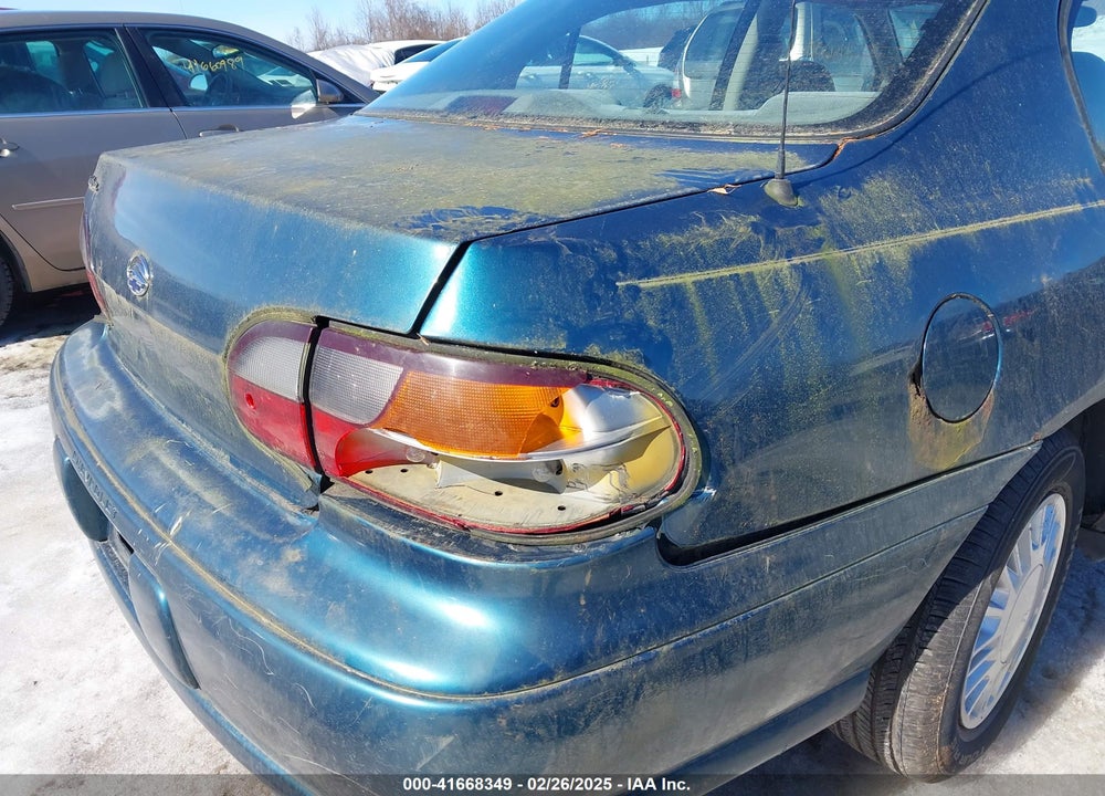 2002 CHEVROLET MALIBU VIN: 1G1ND52J72M569039