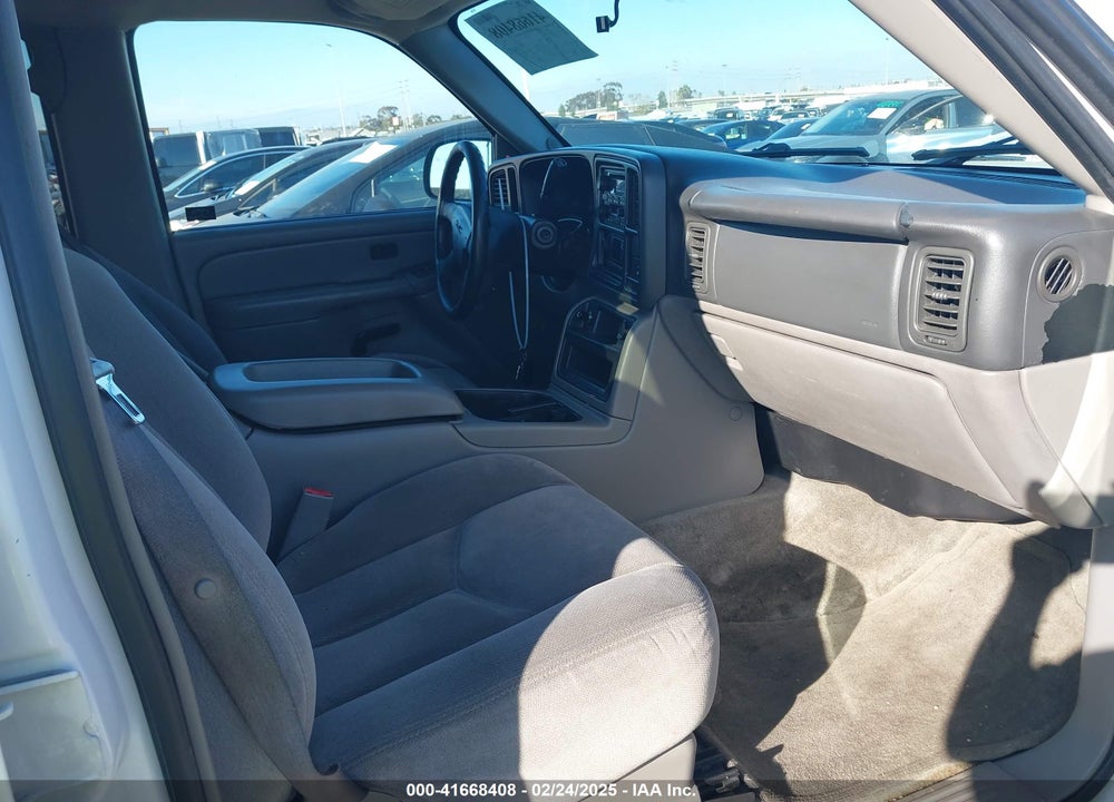 2004 GMC YUKON SLE VIN: 1GKEC13T64R289853