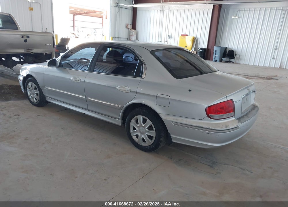 2002 HYUNDAI SONATA VIN: KMHWF35H32A643718