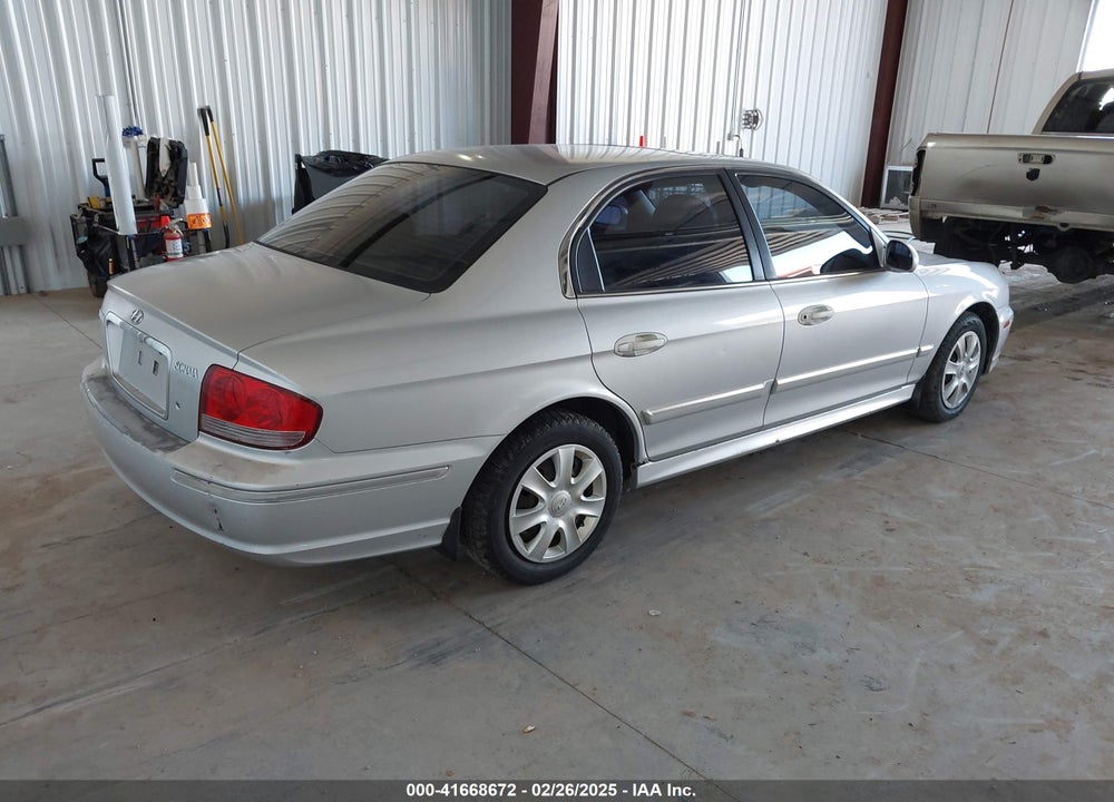 2002 HYUNDAI SONATA VIN: KMHWF35H32A643718