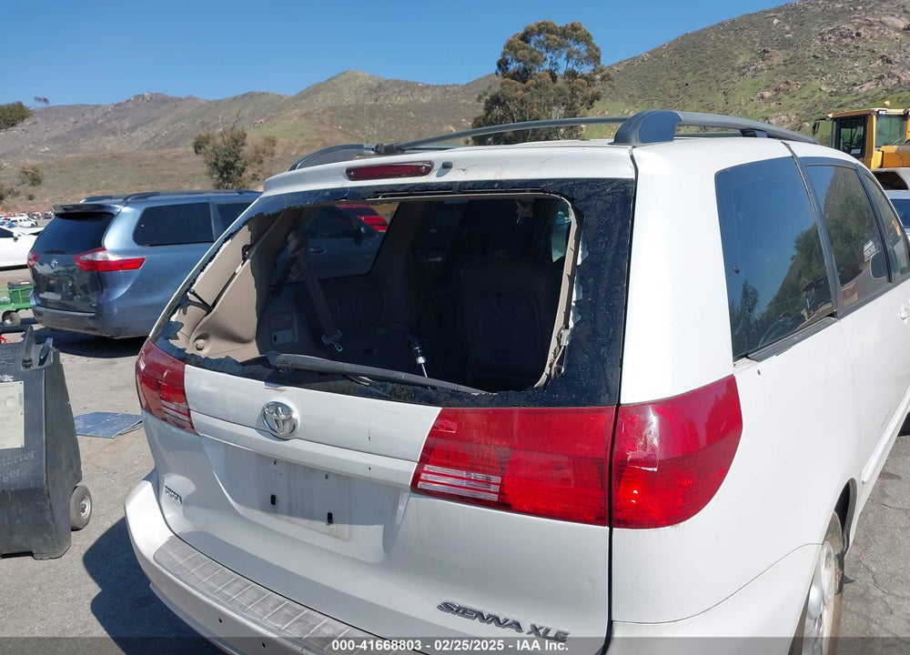 2004 TOYOTA SIENNA XLE VIN: 5TDZA22C74S198263