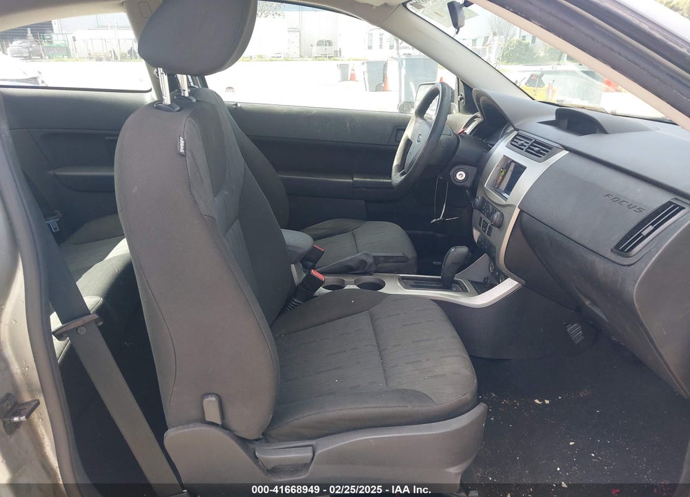 2008 FORD FOCUS VIN: 1FAHP33NX8W135881
