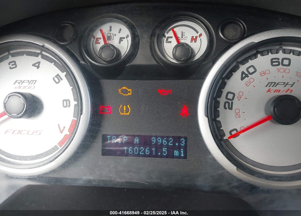 2008 FORD FOCUS VIN: 1FAHP33NX8W135881