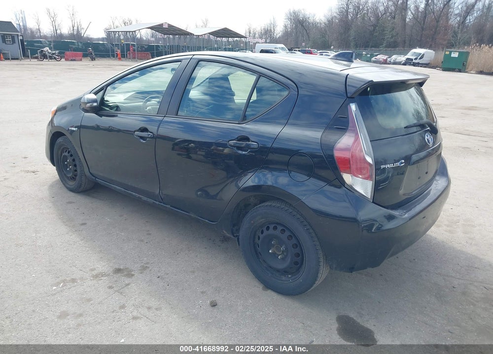 2015 TOYOTA PRIUS C VIN: JTDKDTB35F1108168