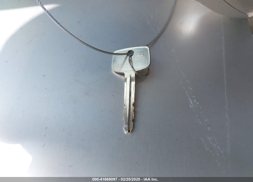 2000 TOYOTA AVALON VIN: 4T1BF28B0YU072910