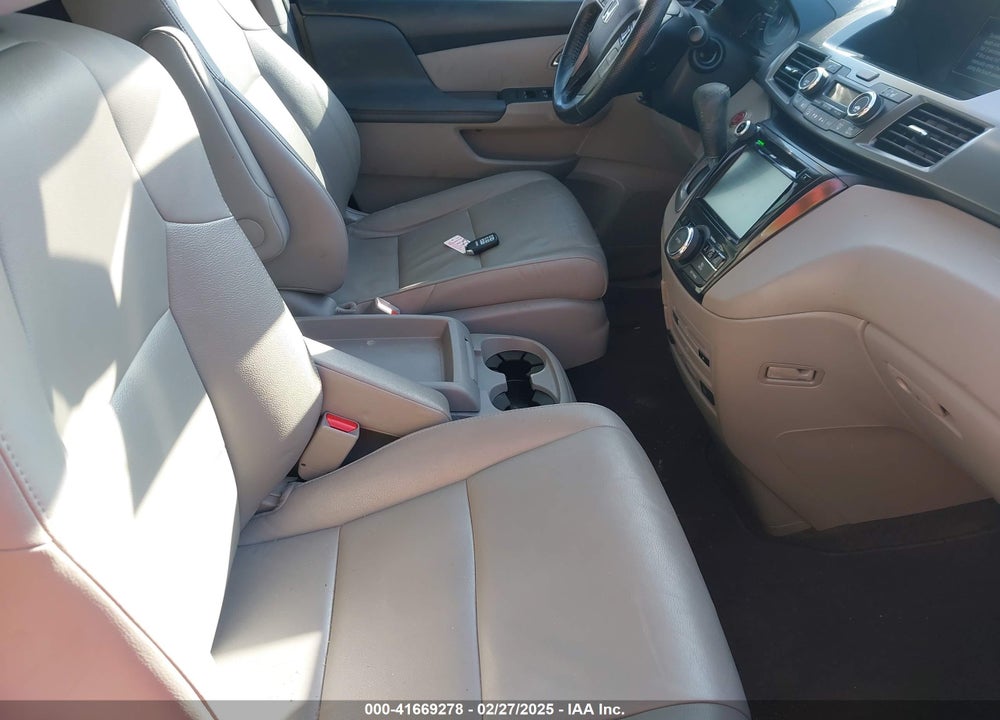 2016 HONDA ODYSSEY VIN: 5FNRL5H97GB004685