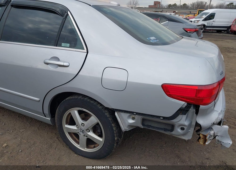 2005 HONDA ACCORD 2.4 EX VIN: 1HGCM56815A021373