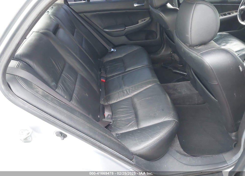 2005 HONDA ACCORD 2.4 EX VIN: 1HGCM56815A021373