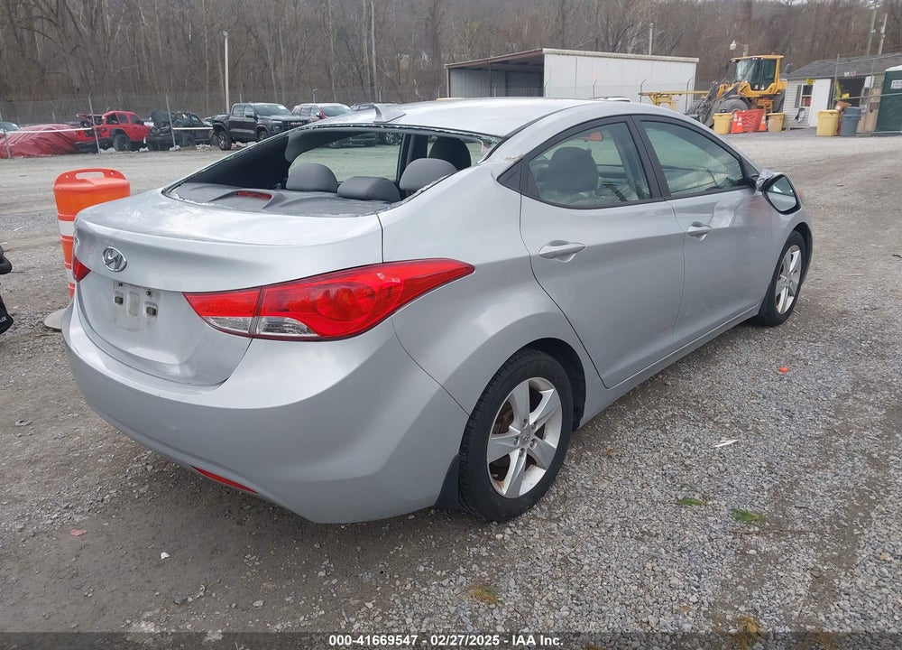 2013 HYUNDAI ELANTRA VIN: 5NPDH4AE1DH186202