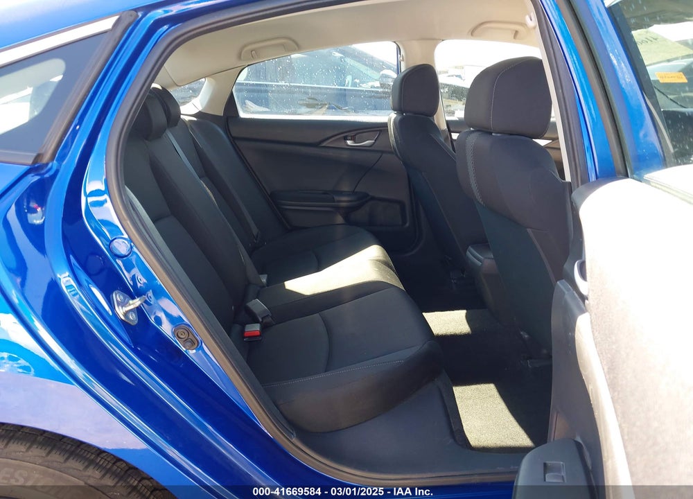 2018 HONDA CIVIC VIN: 19XFC2E56JE032848