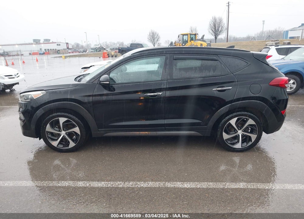 2016 HYUNDAI TUCSON VIN: KM8J3CA29GU049127