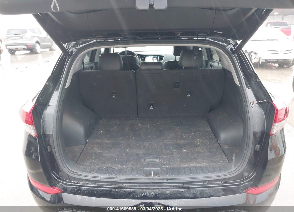 2016 HYUNDAI TUCSON VIN: KM8J3CA29GU049127