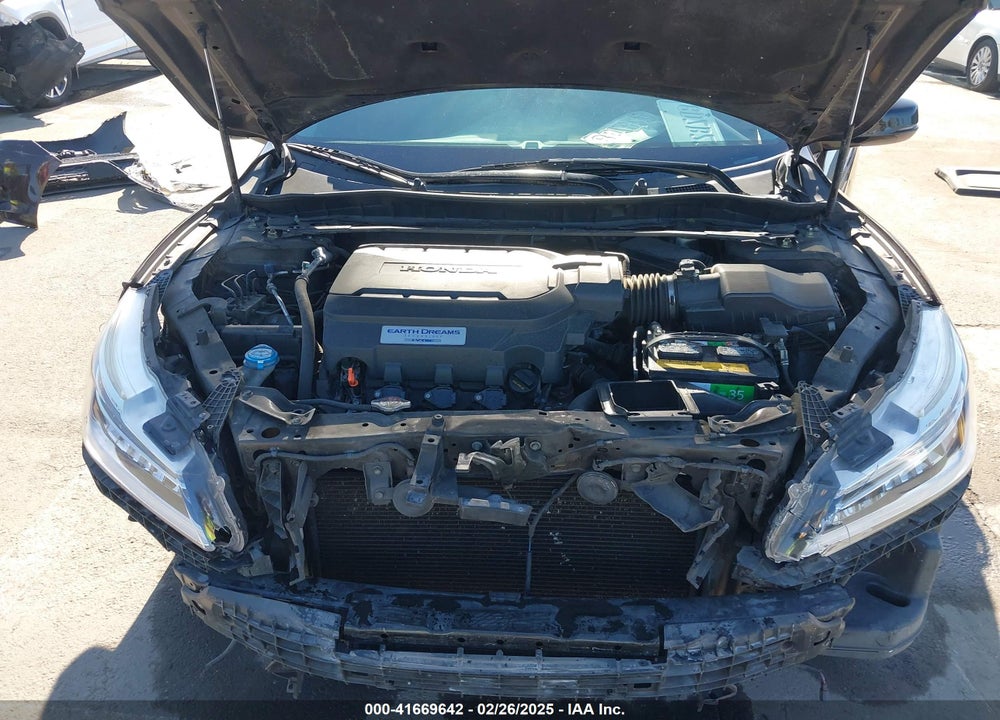 2016 HONDA ACCORD VIN: 1HGCR3F99GA008419
