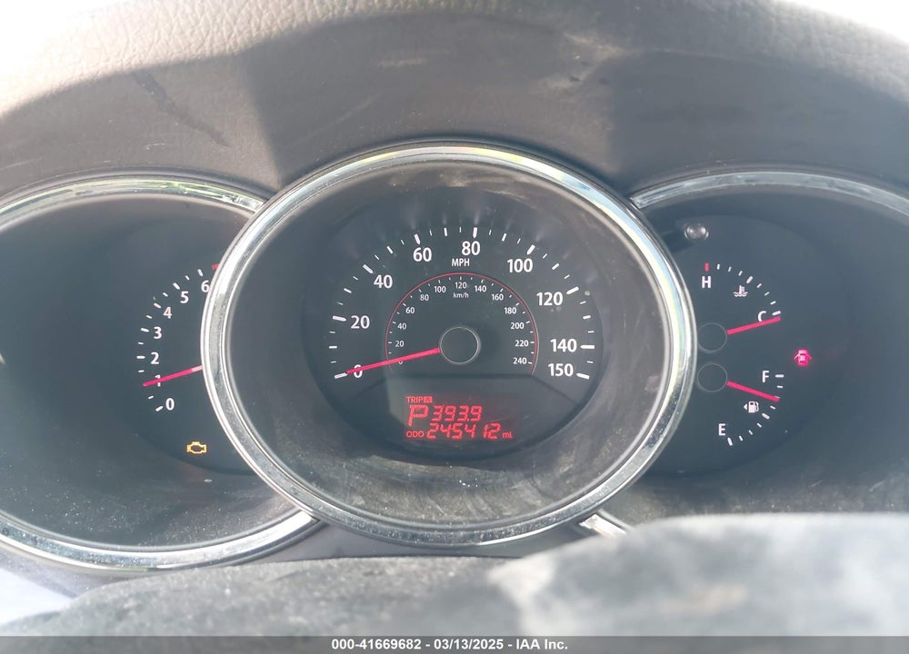 2011 KIA SORENTO VIN: 5XYKT3A13BG129131
