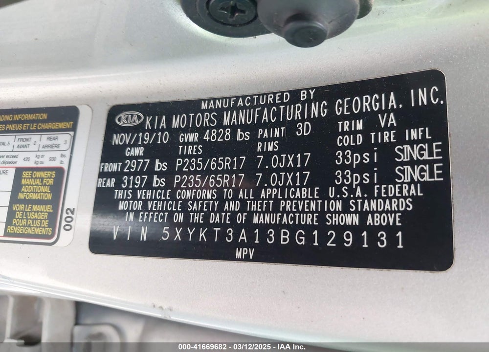 2011 KIA SORENTO VIN: 5XYKT3A13BG129131