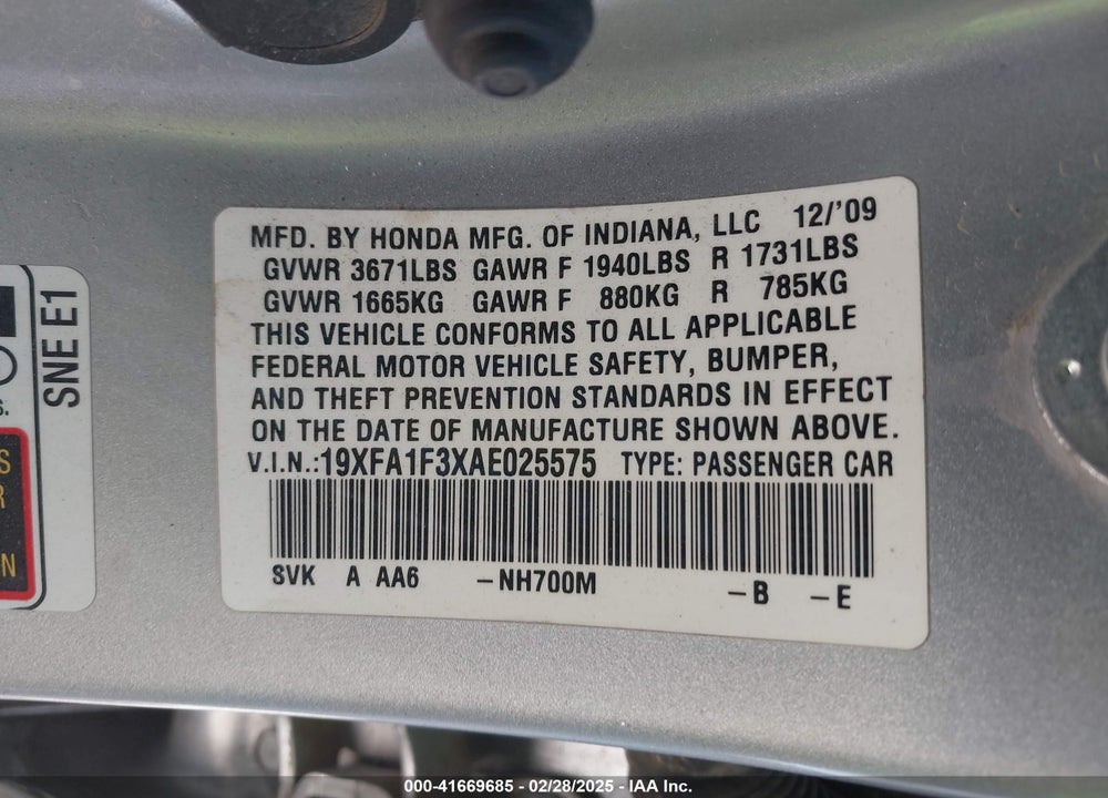 2010 HONDA CIVIC VIN: 19XFA1F3XAE025575