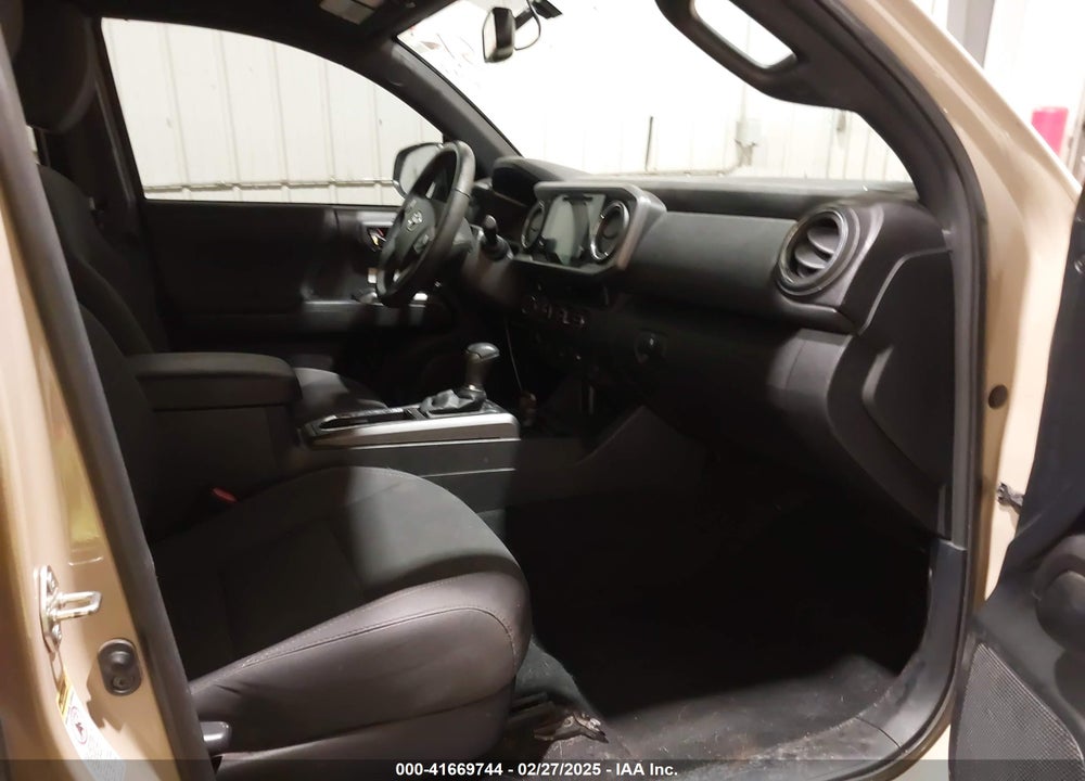 2017 TOYOTA TACOMA VIN: 5TFCZ5AN8HX080001