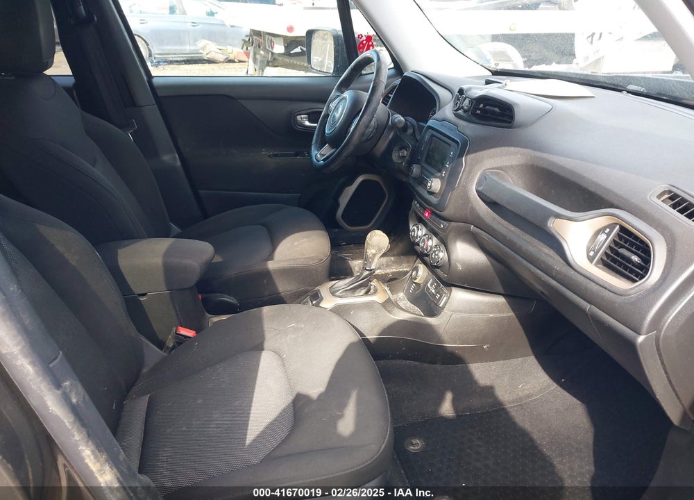 2016 JEEP RENEGADE VIN: ZACCJBBT2GPE40576