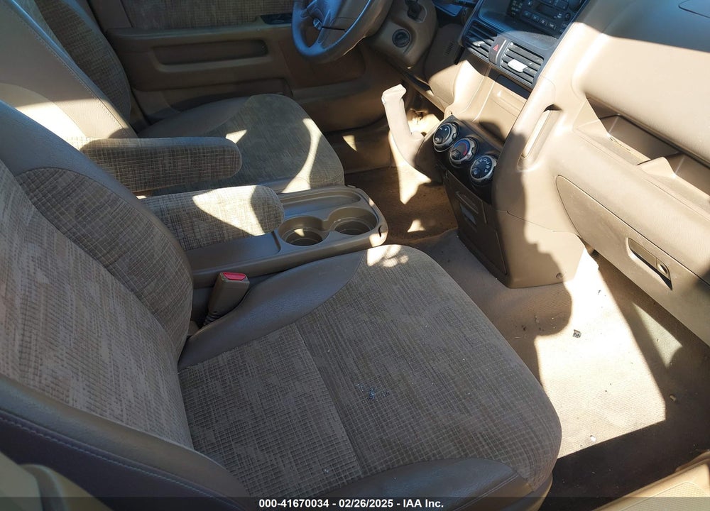 2004 HONDA CR-V LX VIN: SHSRD68494U209422