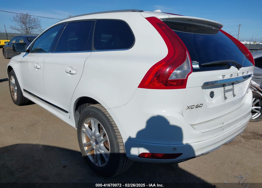 2015 VOLVO XC60 VIN: YV4612RK5F2690037
