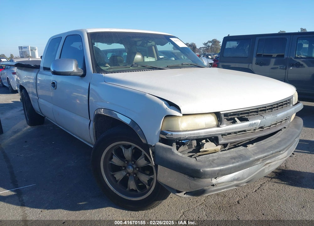 2000 CHEVROLET SILVERADO 1500 LS VIN: 2GCEC19T0Y1209822